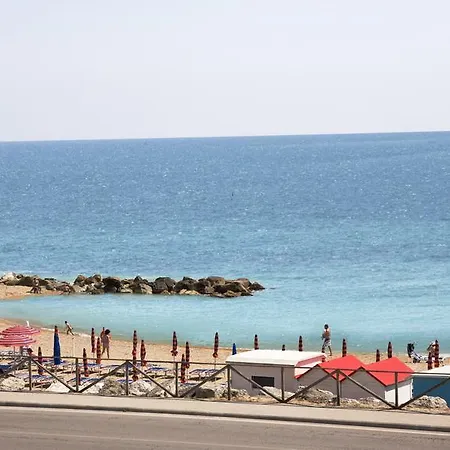 嘉尼若酒店 酒店 3*